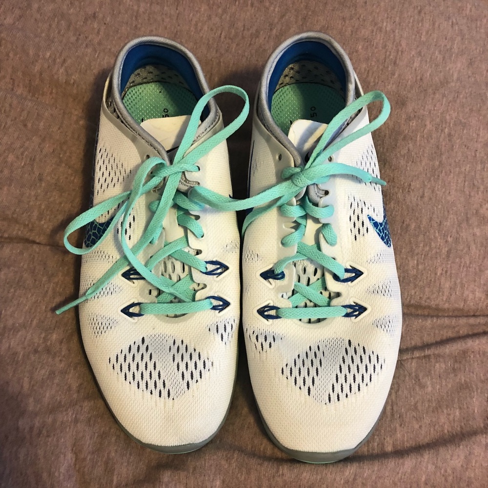 NWOT Nike Free 5.0 women’s athletic shoes
